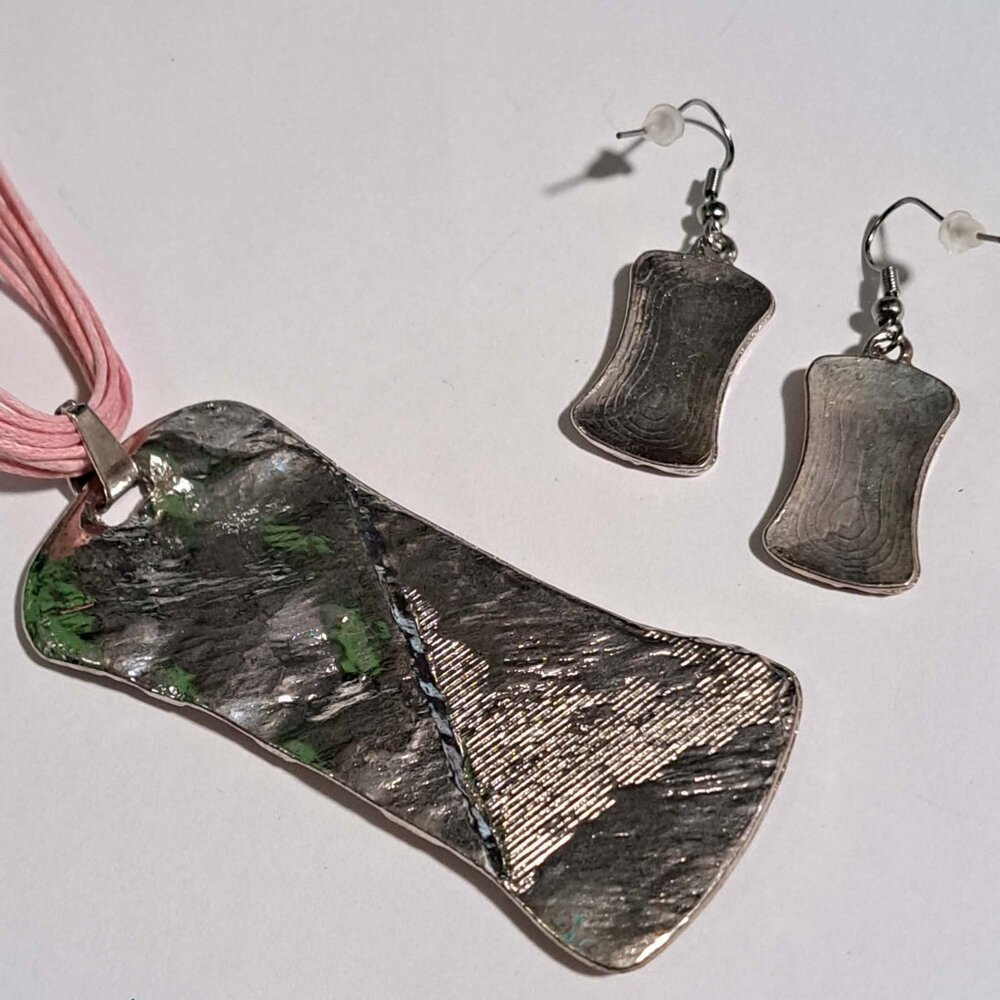 pink orange silver color earing and necklace set large pendant abstract - Picture 2 of 7
